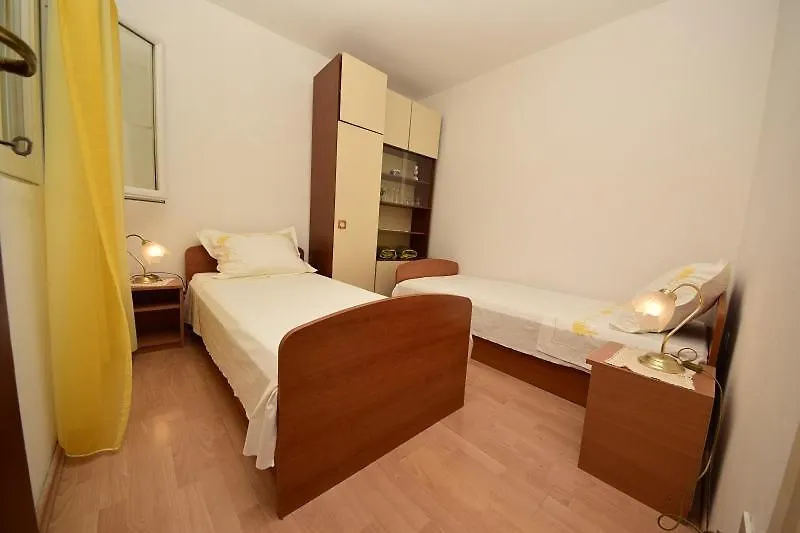 Zora Apartment Seget Vranjica